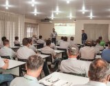 Reunião técnica com empresas parceiras atualiza informações sobre a cultura da soja