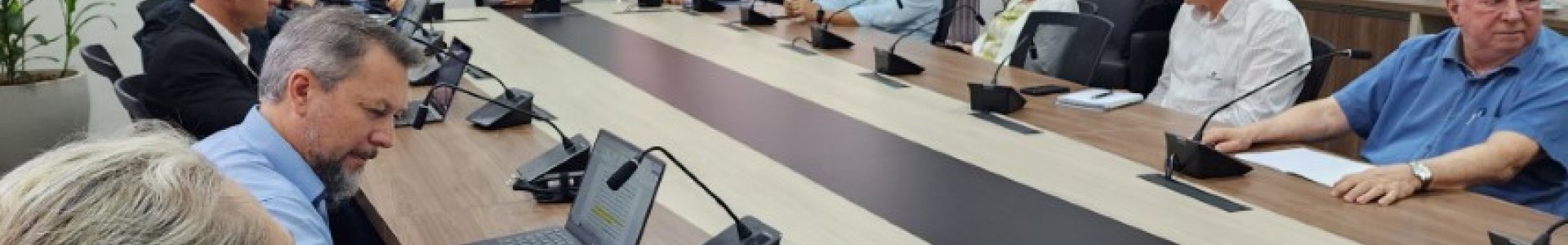 Presidente da Coagru coordena reunião do Conselho Fiscal da Ocepar