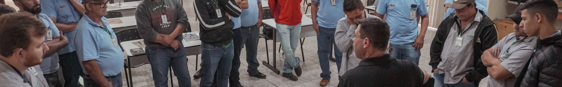 Empresa parceira Adecar oferece treinamento sobre rolamentos a colaboradores da Coagru