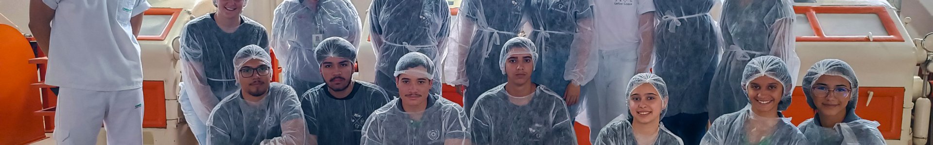 Estudantes de Ubiratã visitam o Moinho de Trigo da Coagru
