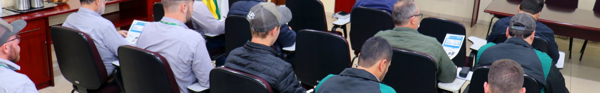 Departamento técnico em treinamento com Adama e Camisc/Brasmax