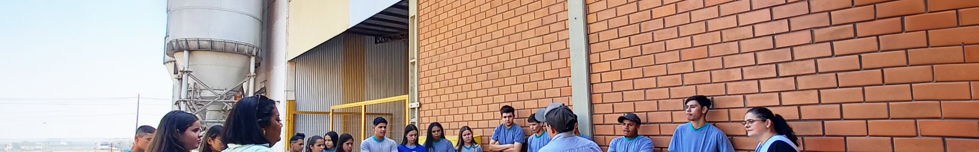 Estudantes de Nova Cantu visitam o Moinho de Trigo