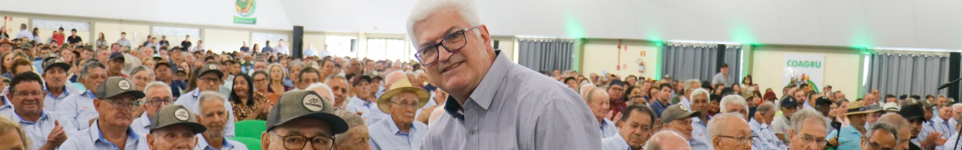 Sócios fundadores que ainda estão com matrícula ativa na Coagru recebem homenagem 