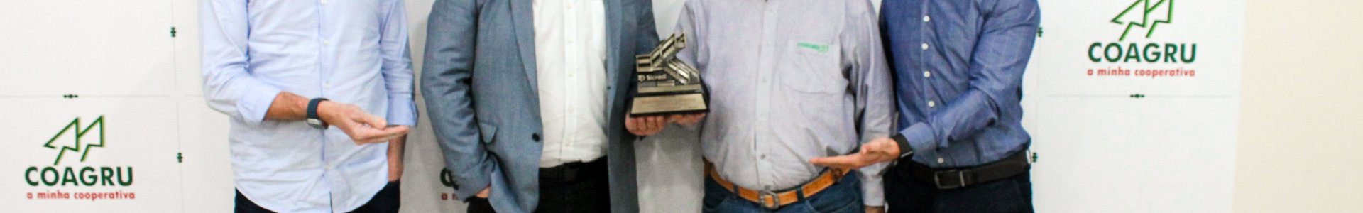 SICREDI VISITA COAGRU PELOS 50 ANOS DE FUNDAÇÃO