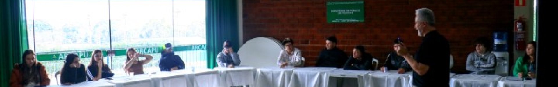 Jovens da Coagru refletem sobre Motivação e Trabalho em Equipe
