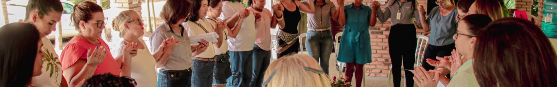 Lideranças do Coopermulher participam do encontro de apresentação do planejamento de 2026.