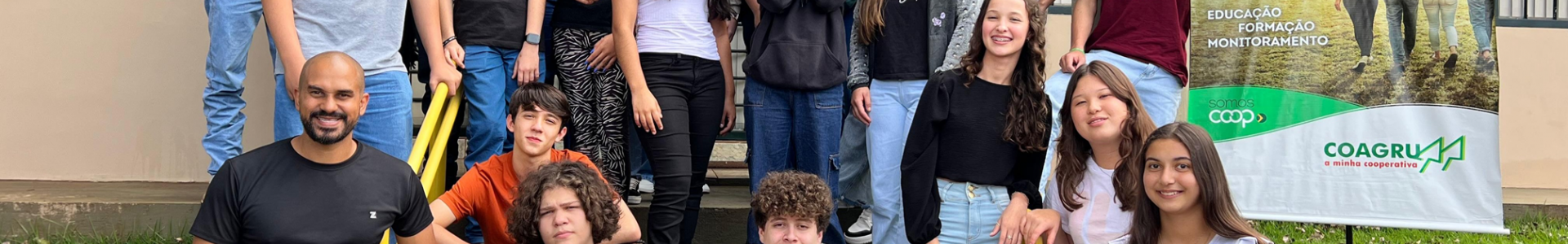 Jovens participam do 1º encontro do Programa LiderCoop  Fase I da Coagru