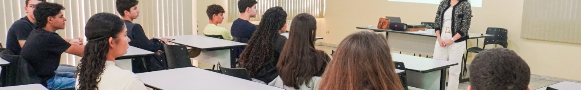 Jovens do Lidercoop participam de Workshop de Carreira