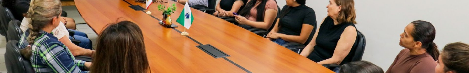 Avicultoras e granjeiras ampliam conhecimentos em visita à Unitá