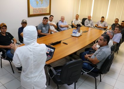 Integração Avícola Coagru visita Abatedouro Unitá para fortalecer conhecimentos na cadeia produtiva