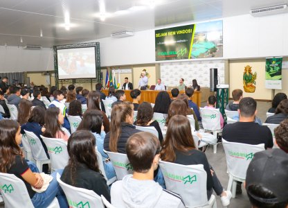 Encontro Empolgante na Coagru: palestra com Neto Zampier reúne mais de 500 jovens