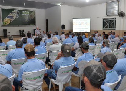Reunião com Departamento Agrícola define estratégias para safra de soja 2023/2024