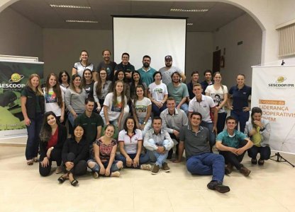 Jovens da Coagru participaram do Elicoop Jovem