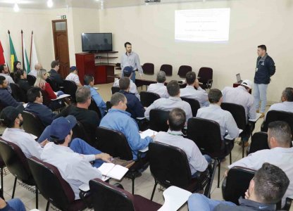 Coagru realizou reunião com representante da Adapar