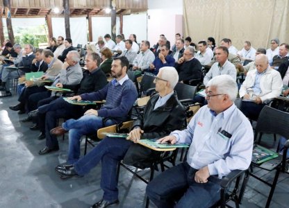 Coagru sediou Encontro de Núcleos da Ocepar