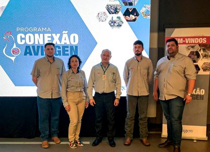 Equipe da Unidade Avícola da Coagru participa do evento Conexão Aviagen