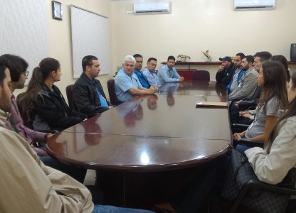 COLABORADORES DA UNIDADE AVICOLA SE REÚNEM