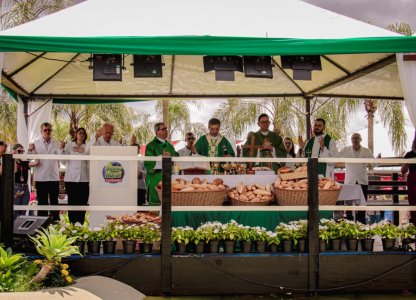 Show Rural Coopavel inicia com missa campal no tradicional Dia da Família