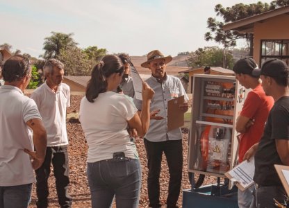 Treinamento técnico orienta sobre cuidados com geradores de energia