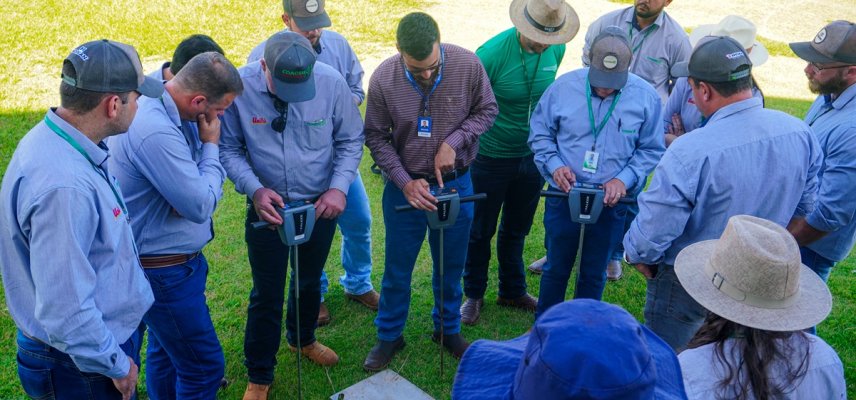 Umidade excessiva e compactação: a porta aberta criada pelos poros fechados