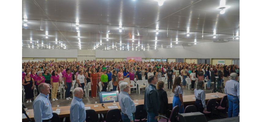 Padre Ezequiel abrilhanta o 20º Encontro de Mulheres Cooperativistas da Coagru