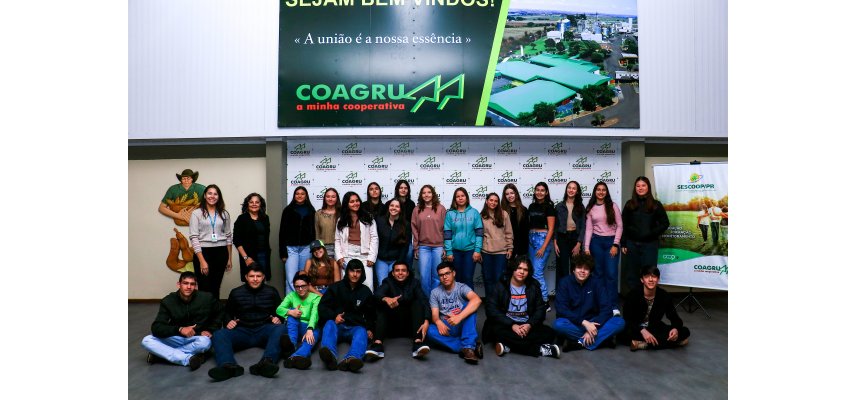 Jovens participam da formação COAGRU e o Cooperativismo pelo Programa LiderCoop  Fase I