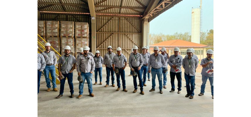Coagru conhece o processo de produção de indústria de fertilizantes da Coopavel