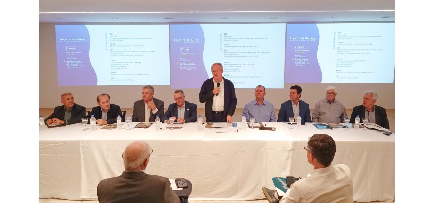 Coagru presente no Encontro de Núcleos Cooperativos em Umuarama