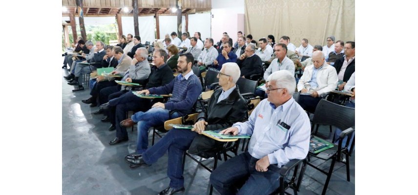 Coagru sediou Encontro de Núcleos da Ocepar