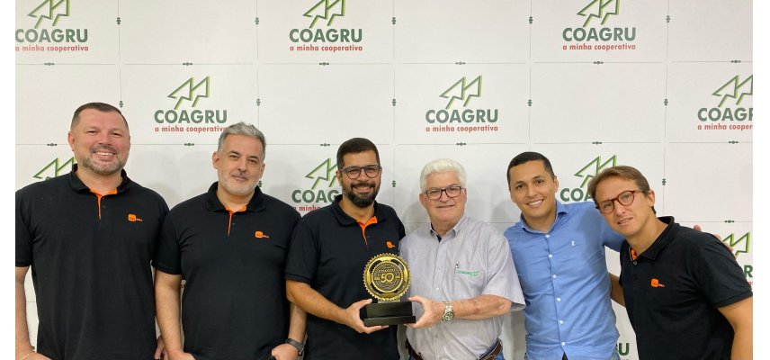 Coagru recebe representantes do Banco Itaú para reunião estratégica