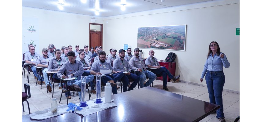 Departamento Técnico e de Insumos participa de treinamento para Proteção de Plantas com a Oxiquímica