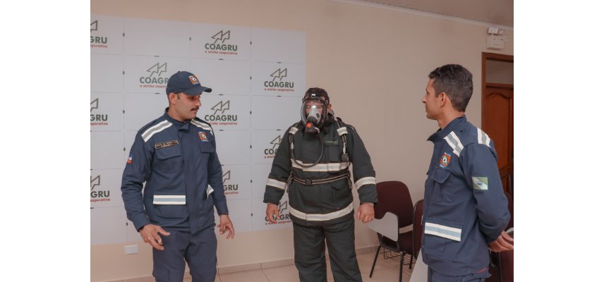 Coagru doa Equipamento de Proteção Respiratória para a Defesa Civil de Ubiratã