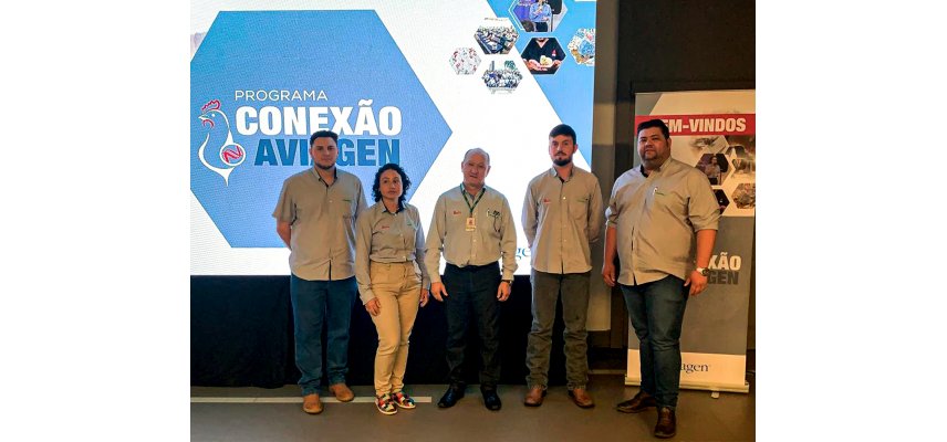 Equipe da Unidade Avícola da Coagru participa do evento Conexão Aviagen