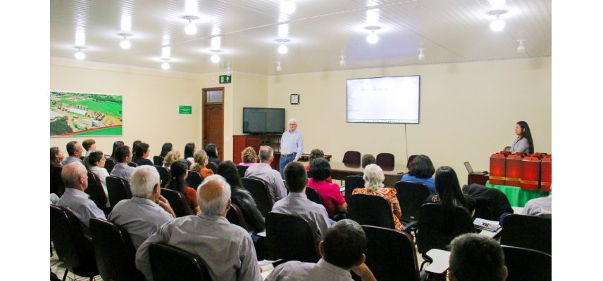 Conselheiros da Coagru encerram 2025 com reunião especial e confraternização