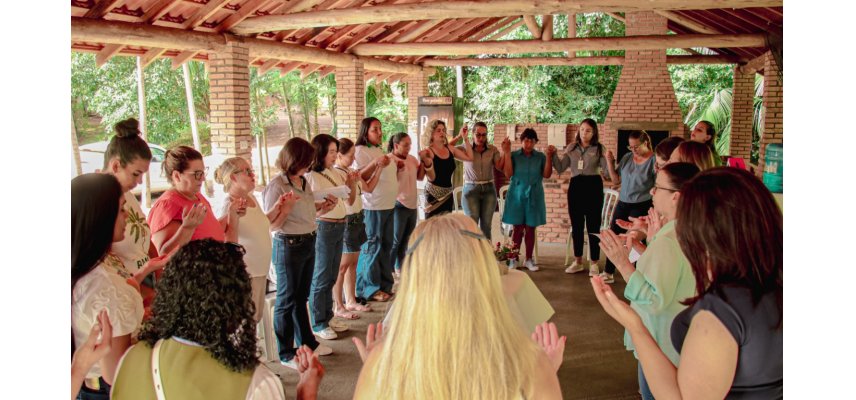 Lideranças do Coopermulher participam do encontro de apresentação do planejamento de 2026.