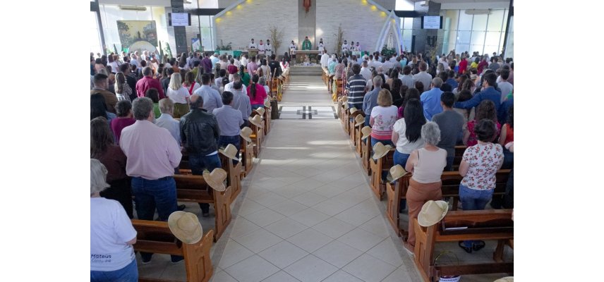 Missa em Nova Cantu celebra agricultores, fé e os 50 anos da Coagru