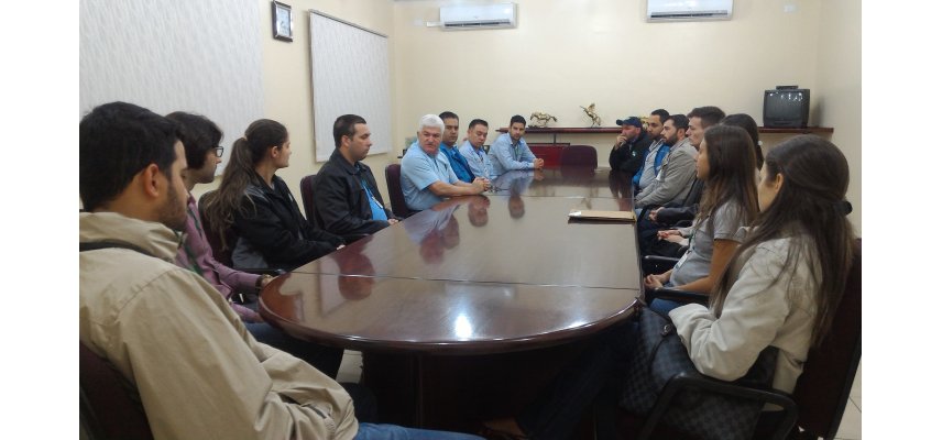 COLABORADORES DA UNIDADE AVICOLA SE REÚNEM