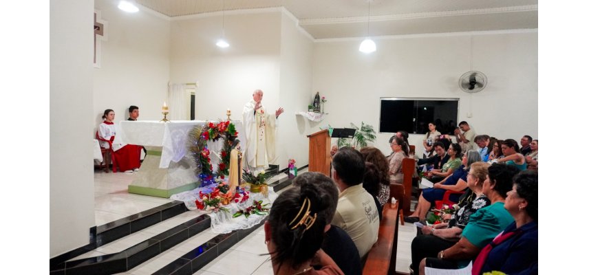 Comunidade Santa Teresinha de Ubiratã encerra novena com celebração especial