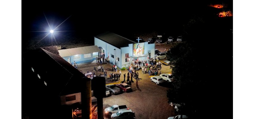 Carreata abre Novena de Santa Teresinha e reúne centenas de fiéis