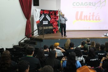 Presidente da Coagru participa de Encontro do Curso Técnico de Agronegócio
